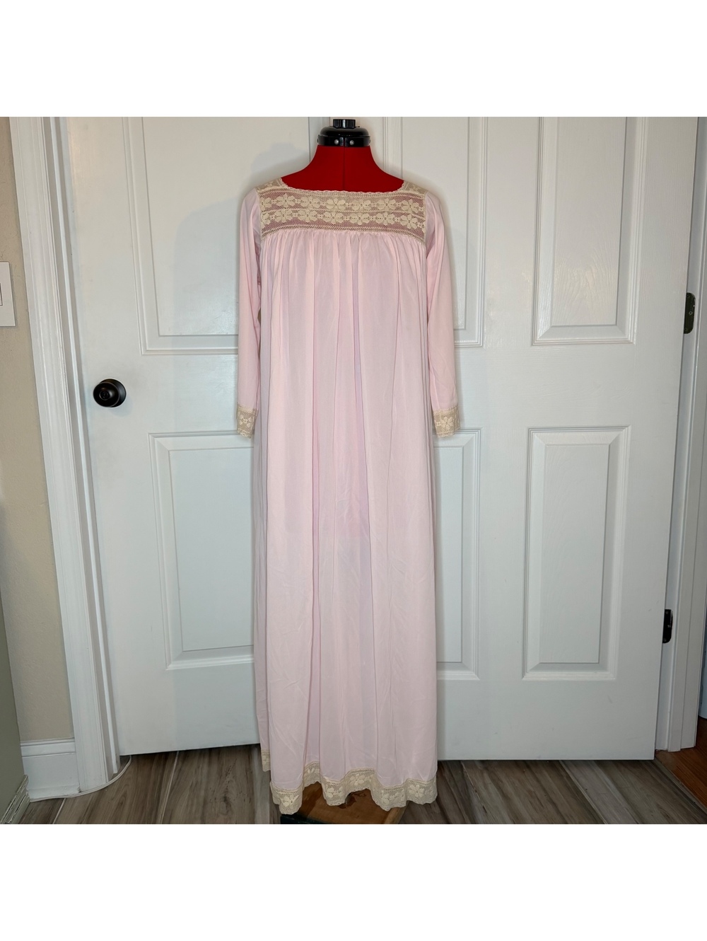 Vintage Aristocraft by Superior Long Maxi Pink Satin Nightgown Lace Women M